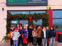 Mikołajkowy wyjazd uczniów klas 4–8 do Green Factory w Kolnie