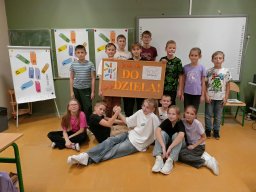 "Noc Bibliotek" Filii Bibliotecznej i biblioteki szkolnej w Chludniach - "Do dzieła!"   