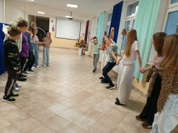 „Noc Bibliotek” Filii Bibliotecznej i biblioteki szkolnej w Chludniach – „Biblioteka (się) sprawdza"